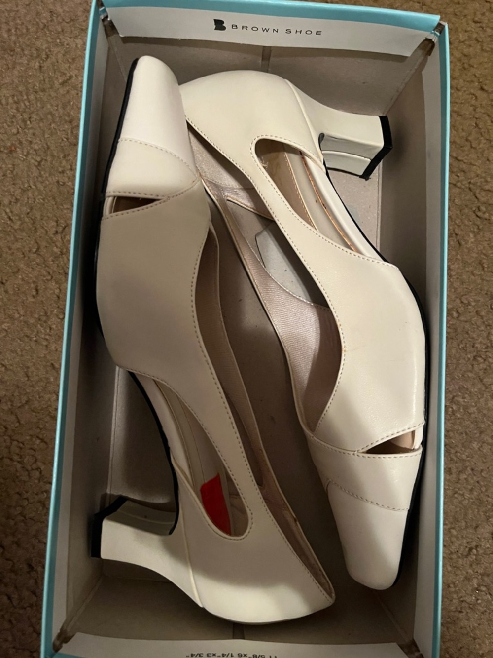 Life Stride Cream Cutout Low Block Heel Pumps